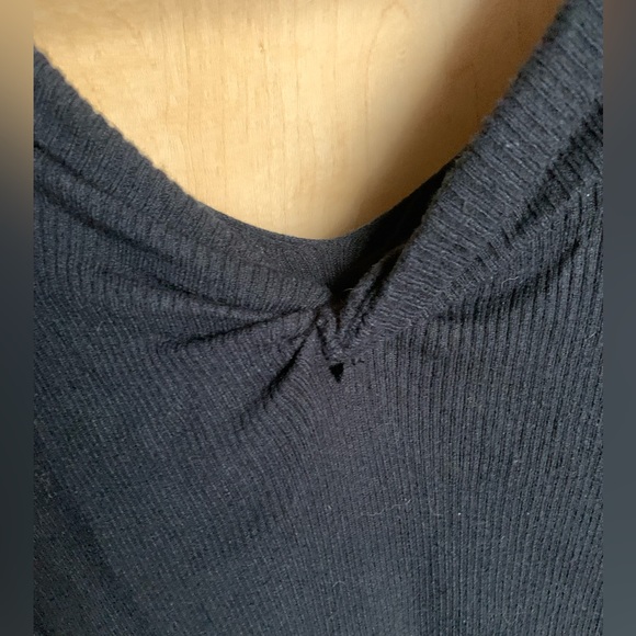 Medium soft black Long sleeve shirt - Picture 2 of 3